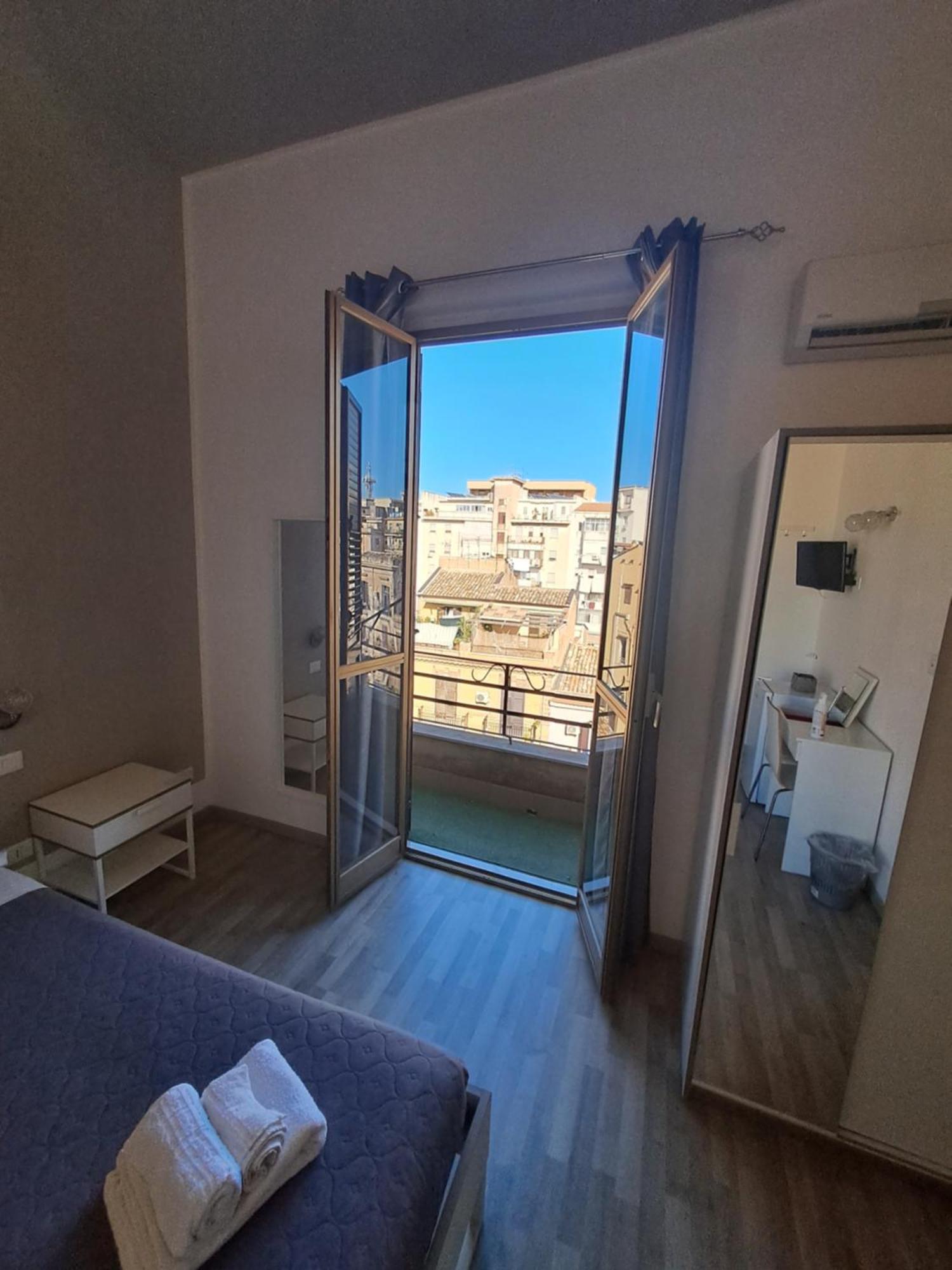 Bedroom La Stazione Palermo Bagian luar foto
